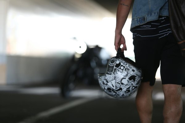 Initiation à la moto sur circuit : guide pour débutants